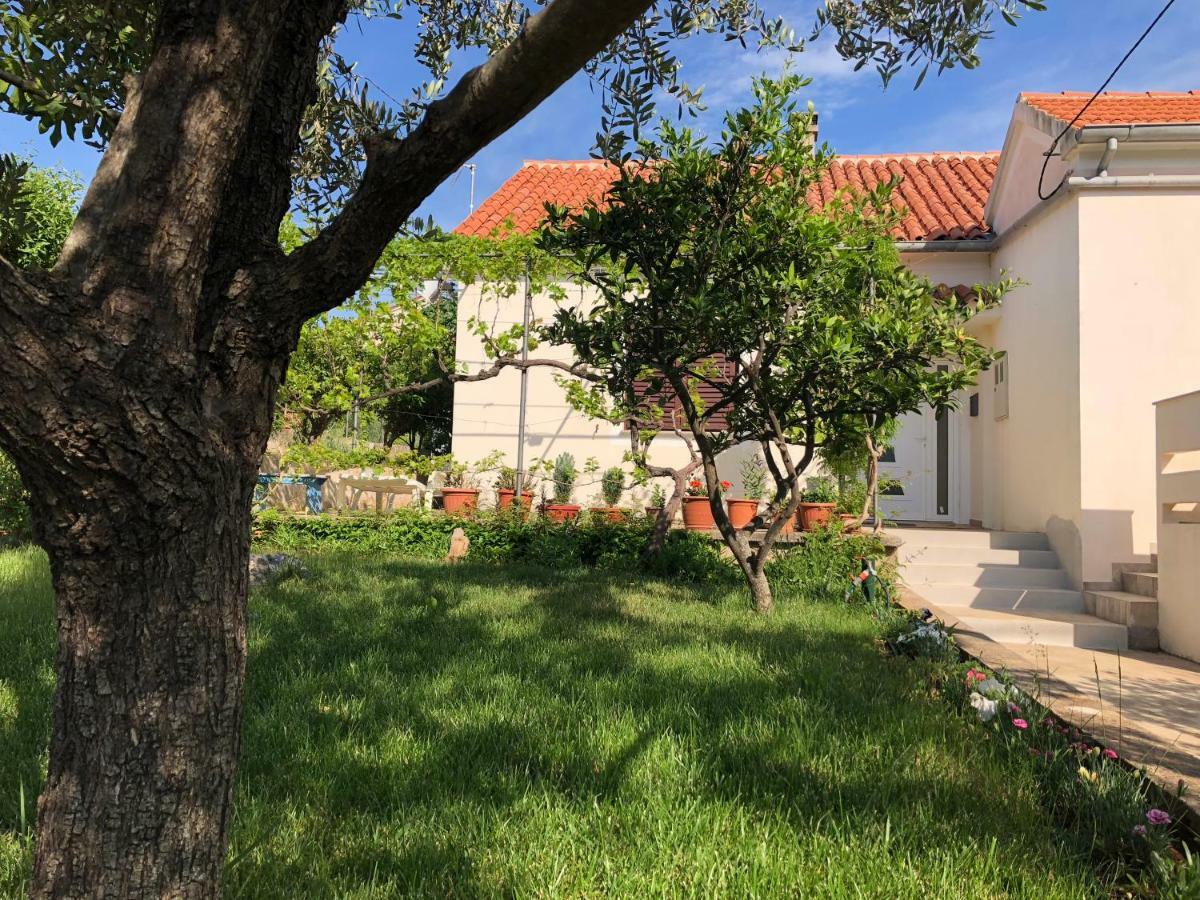 Roses Apartment Lukoran Екстер'єр фото