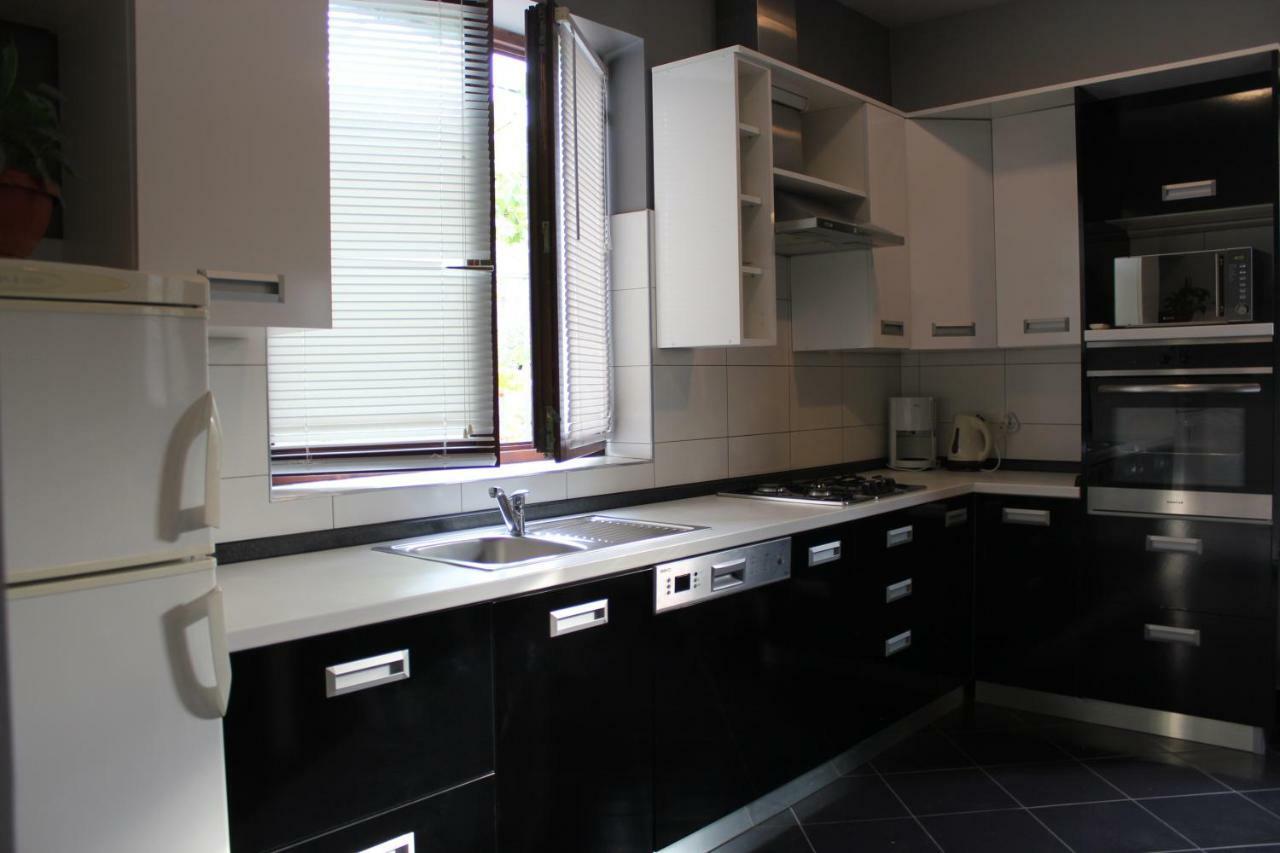 Roses Apartment Lukoran Екстер'єр фото